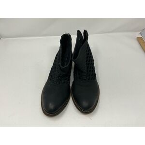 Rebel Womens Black Leather Block Heel Almond Toe Zipper Ankle Bootie Boot Size 9